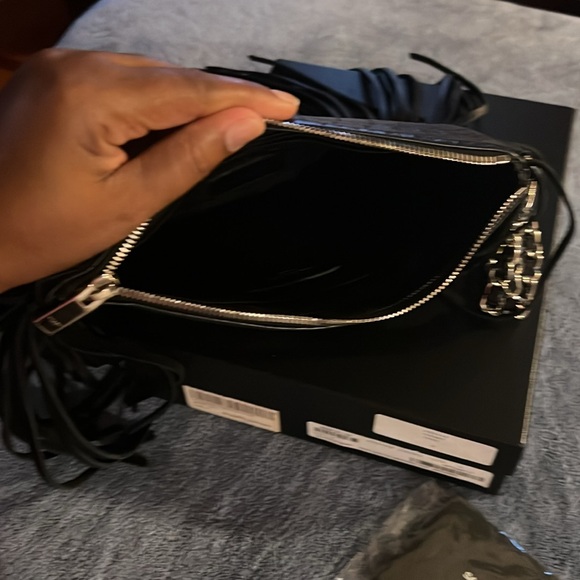 YSL NEW CLUTCH OR WRISTLET ABSOLUTELY BEAUTIFUL NEVER USED - Picture 9 of 12